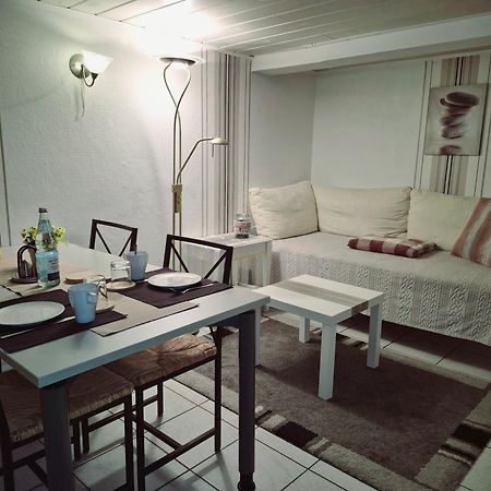 Untergeschoss, Kaelder, Basement In Ruhiger Wohngegend Lejlighed Flensborg Eksteriør billede